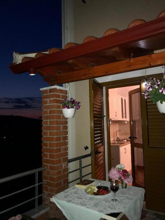 Arlind'S Apartaments Vlore Bagian luar foto