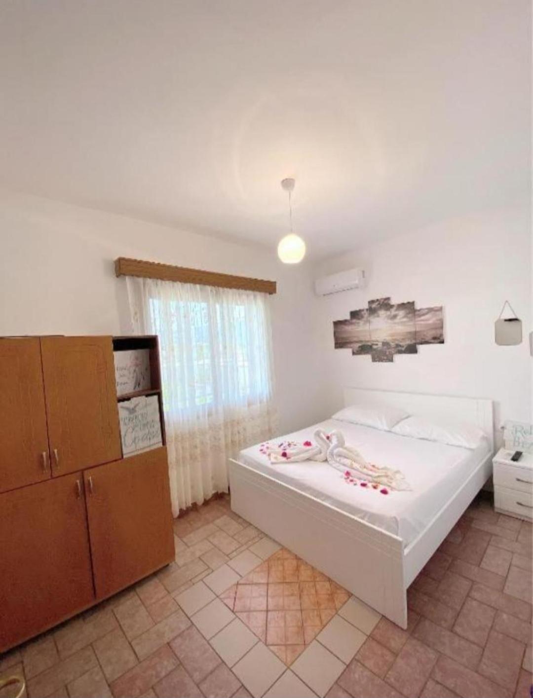 Arlind'S Apartaments Vlore Bagian luar foto