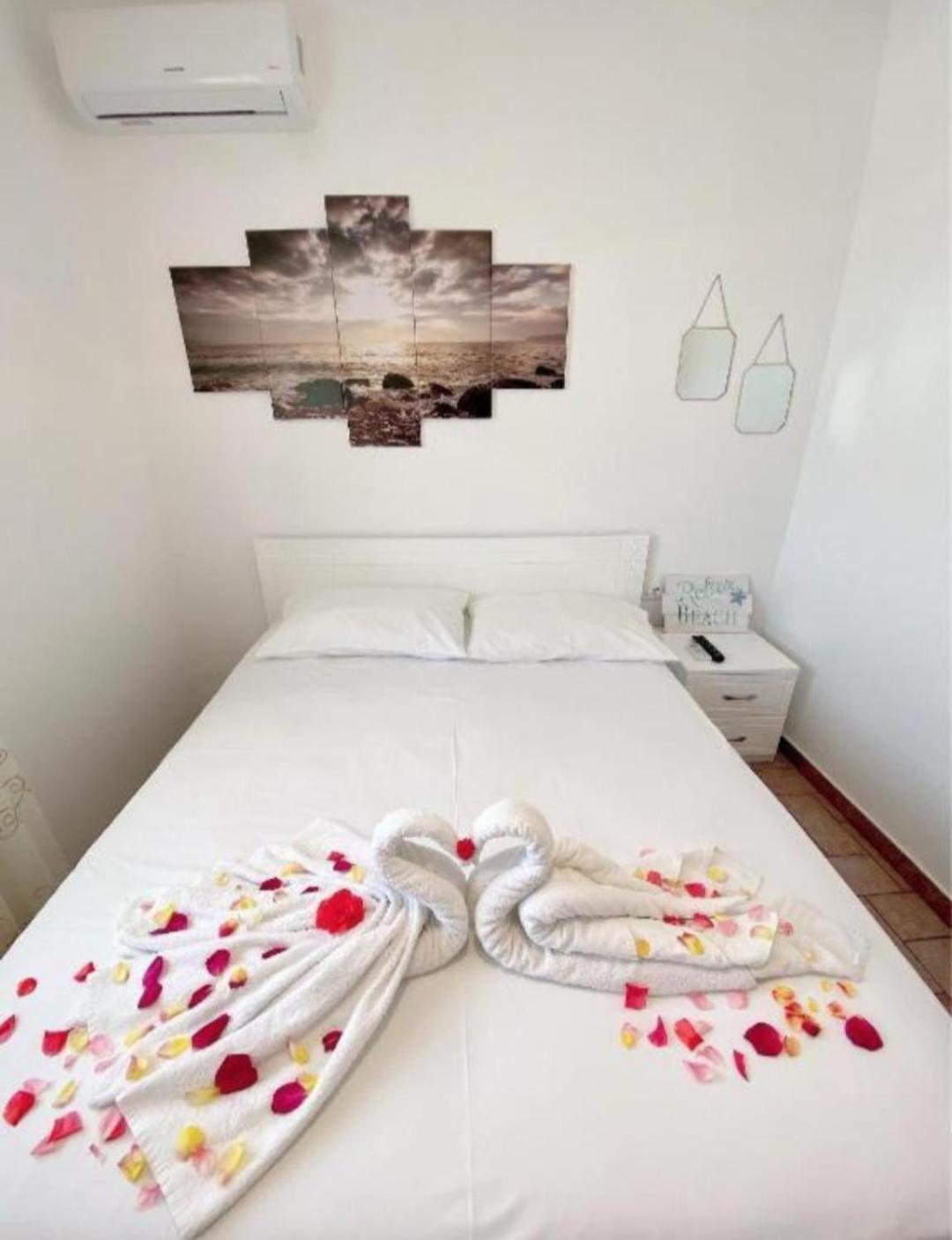 Arlind'S Apartaments Vlore Bagian luar foto