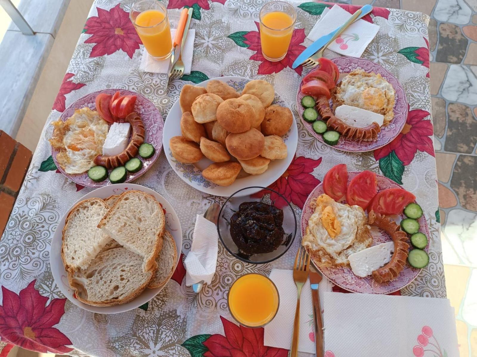 Arlind'S Apartaments Vlore Bagian luar foto